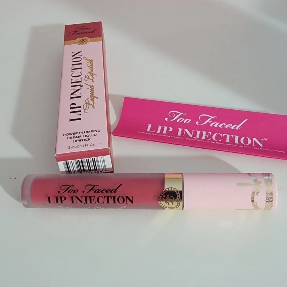 Too faced Lip Injection Liquid lipstick in Big Lip Energy